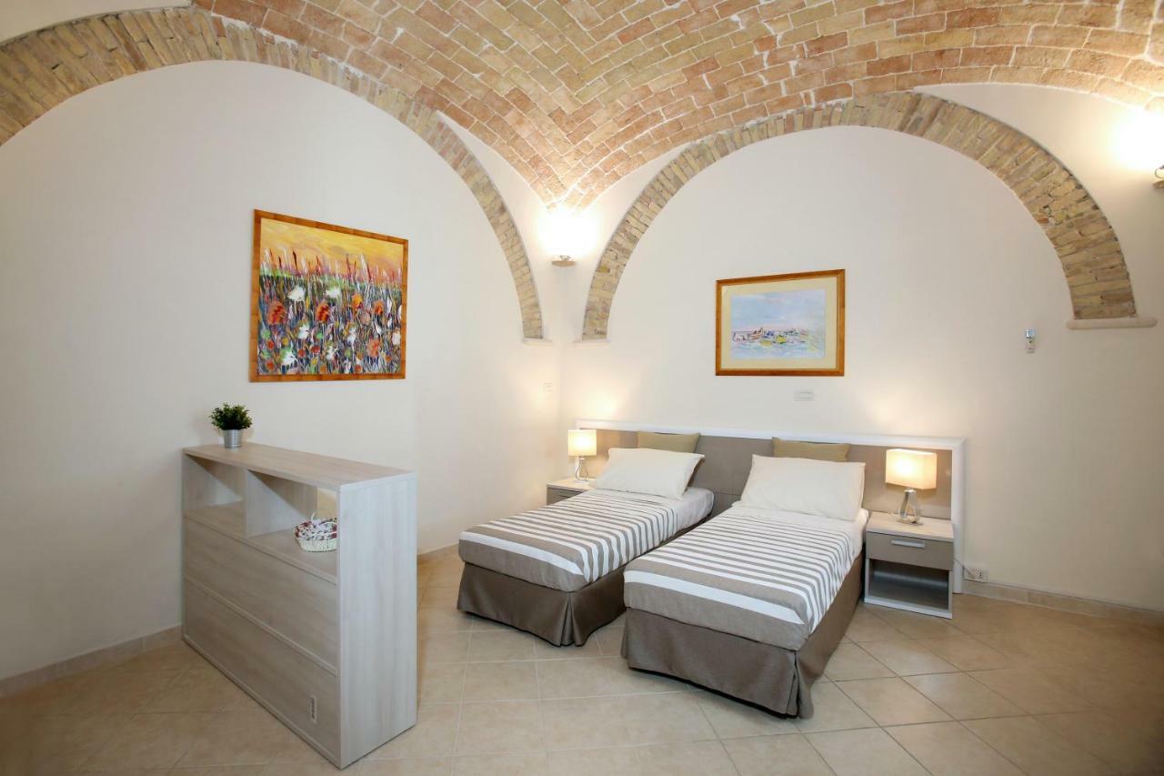Victoria Royal Apartments & Rooms Termoli Exterior photo