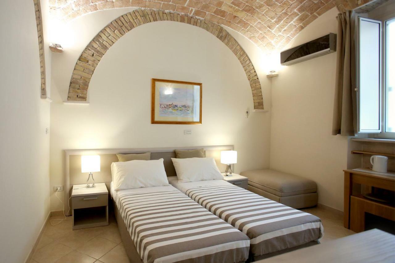Victoria Royal Apartments & Rooms Termoli Exterior photo